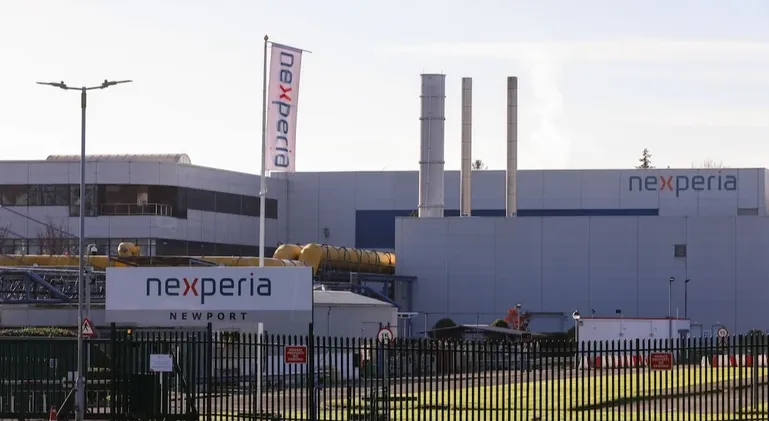 Rząd Niderlandów przejmuje kontrolę nad chińskim producentem mikroczipów – Financial Times