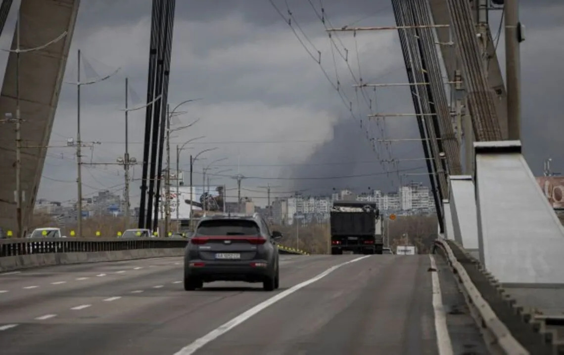 У Києві оновили правила руху мостами під час повітряної тривоги
