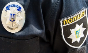 Фото: на бульварі Шевченка у Києві обмежили рух через загрозу провалу асфальту