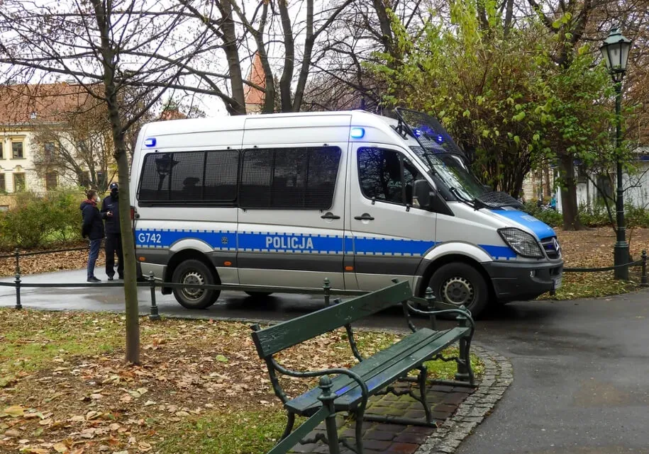 У Польщі покарали поліцію Кракова за розголошення медичних даних жінки — RMF 24