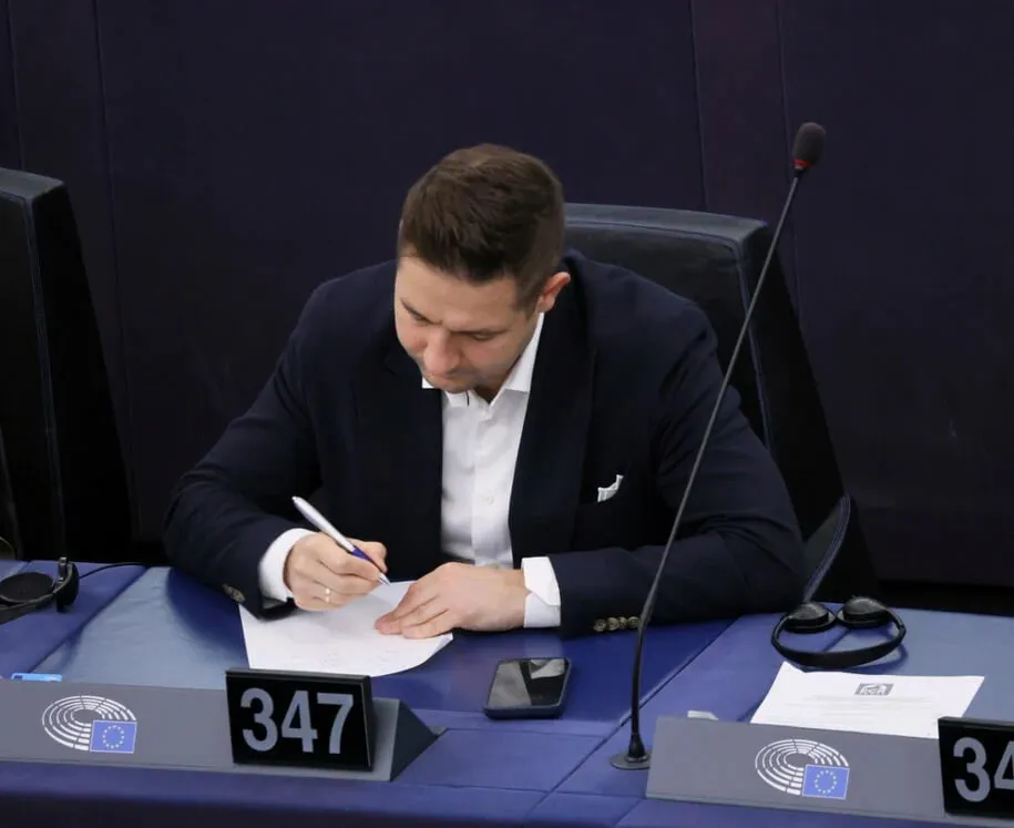 Польша просит снять иммунитет с еще одного евродепутата — RMF24
