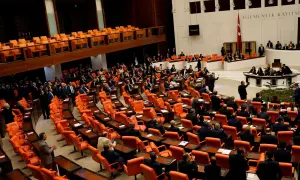 США готовят план ударов по иранским объектам в районе Ормузского пролива — CNN