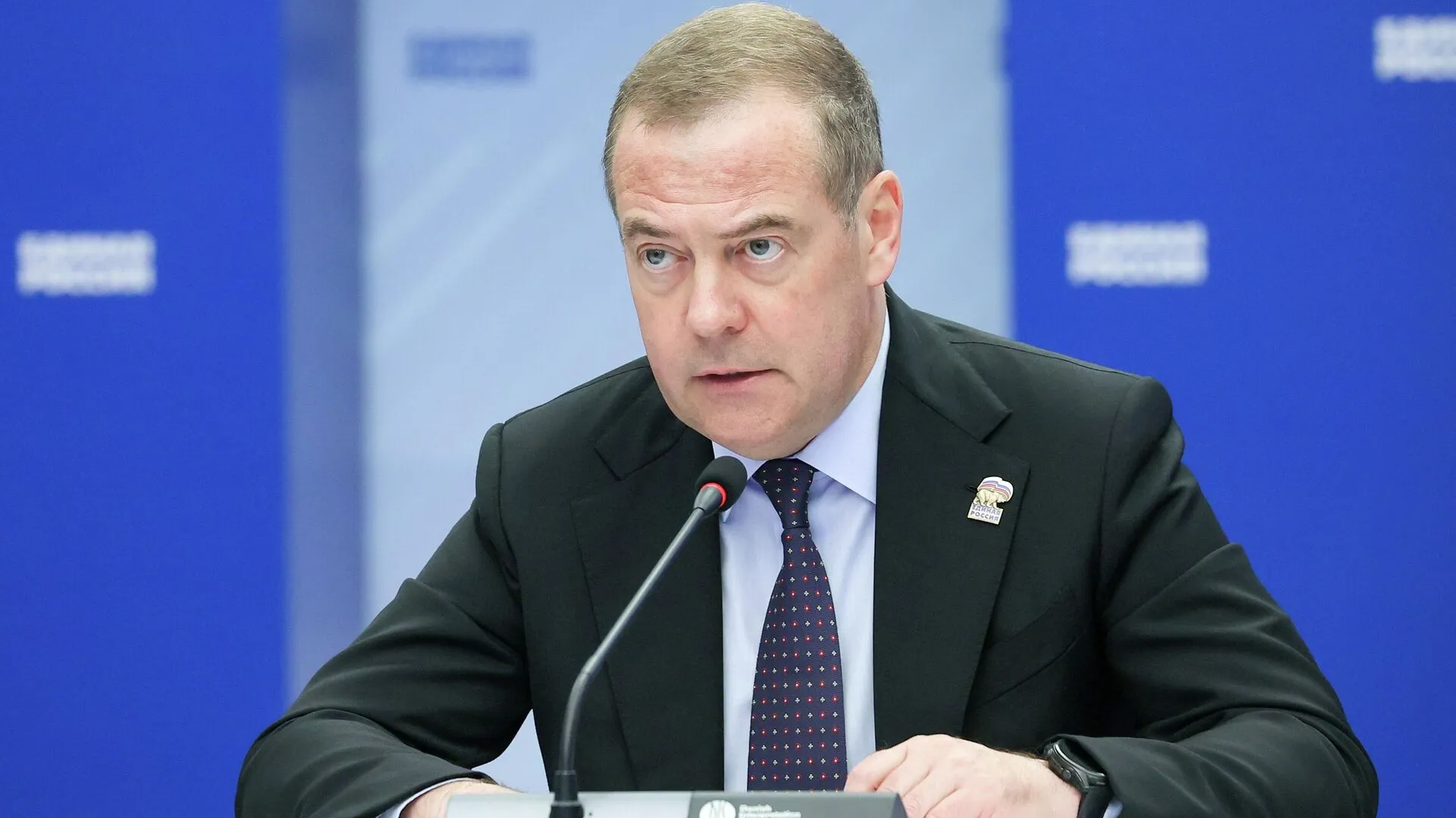 Медведєв проти захоплення Трампом Гренландії