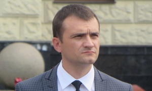 Вбито Аміну Окуєву