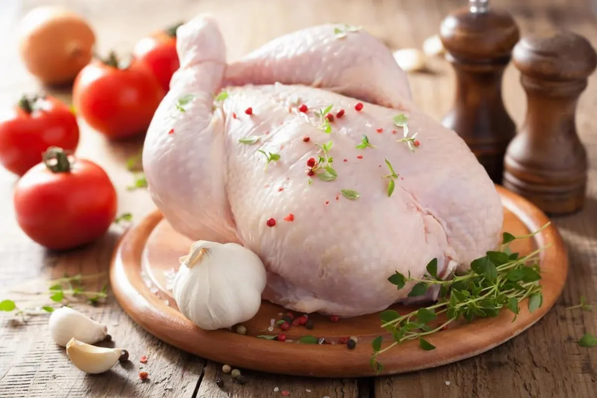 Azerbaijan destroyed 5 tons of chicken from Ukraine