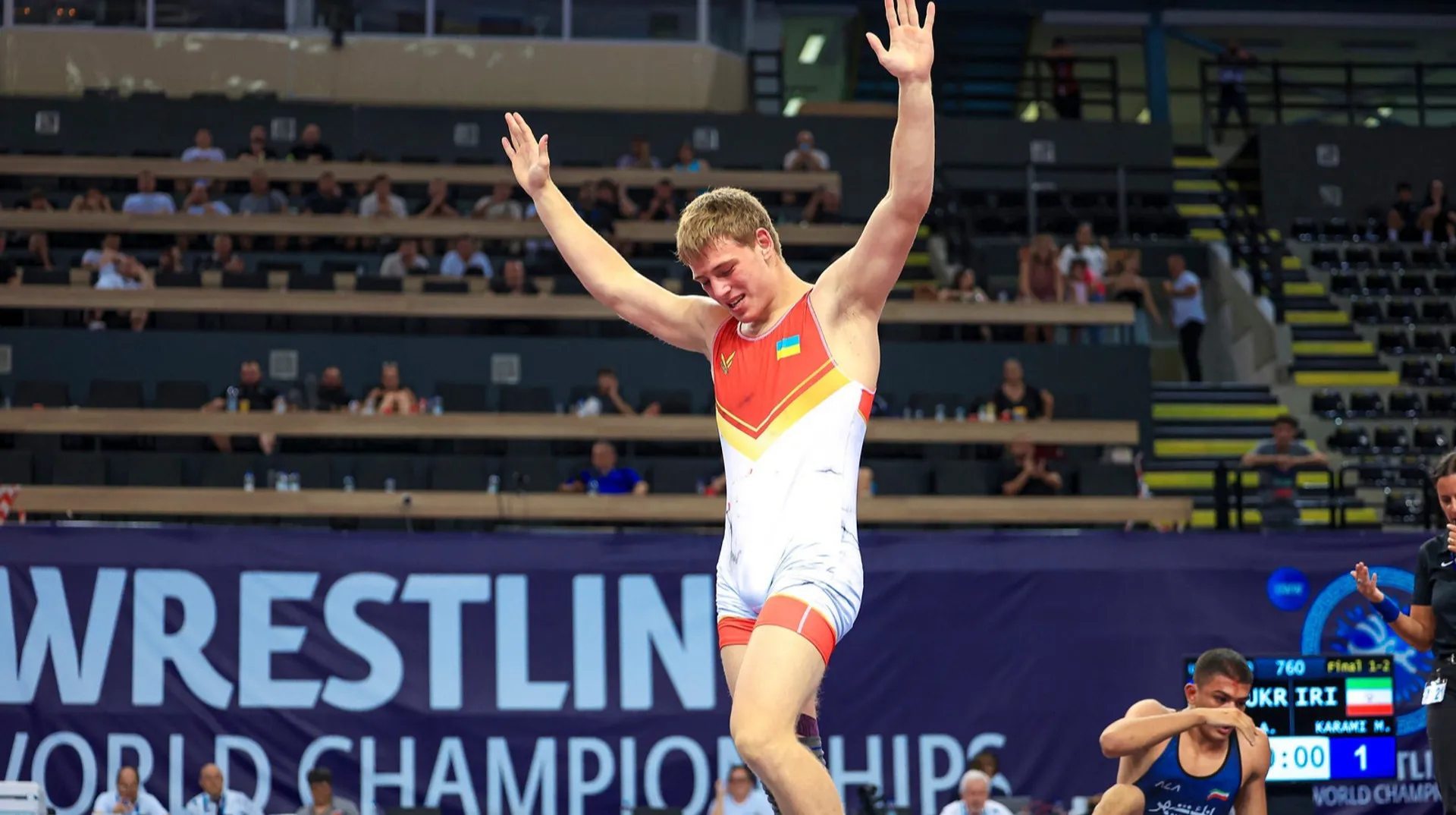 Український борець повернувся спиною до прапора рф на п'єдесталі Чемпіонату Європи