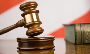 Прокуроры требуют арестовать  «янтарных» депутатов