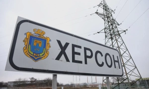 Росіяни засипають Херсон касетними боєприпасами