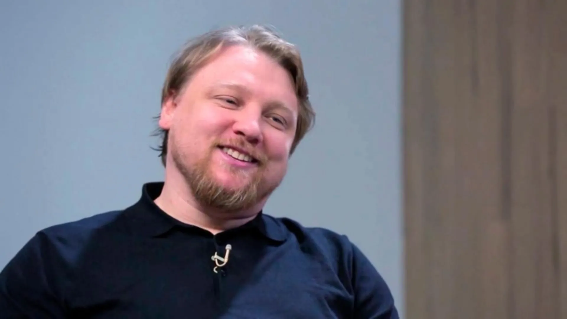 Військове кладовище забронювало блогера Володимира Петрова