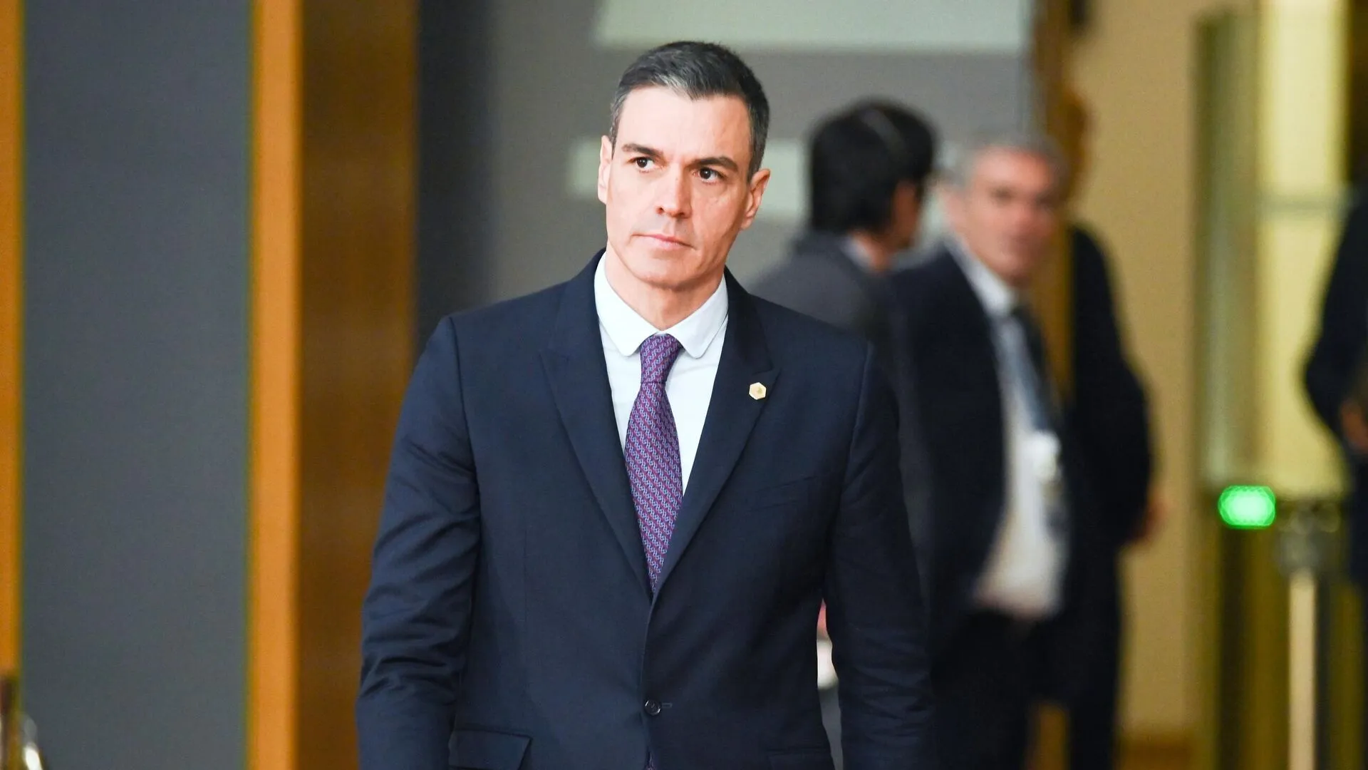 Прем’єр Іспанії спростував чутки про смертельну хворобу