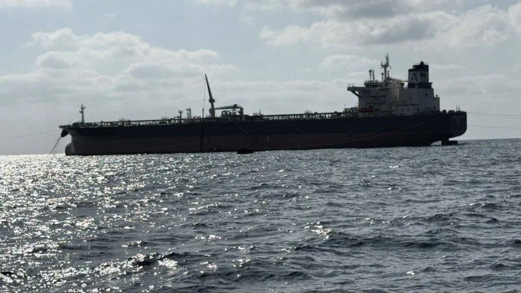 Найбільший постачальник нафти у світі втратив половину експорту — Bloomberg