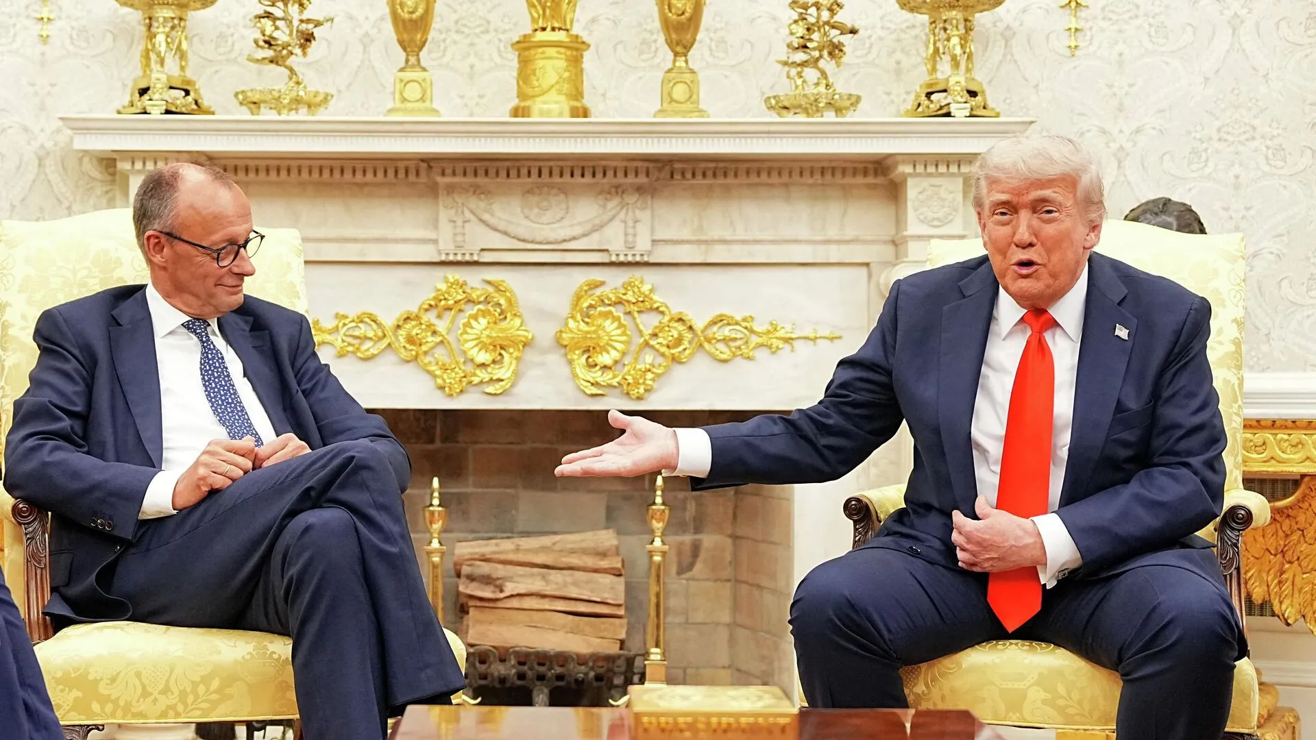 Зустріч Трампа і Мерца в Давосі зірвалася через запізнення президента США — Bild