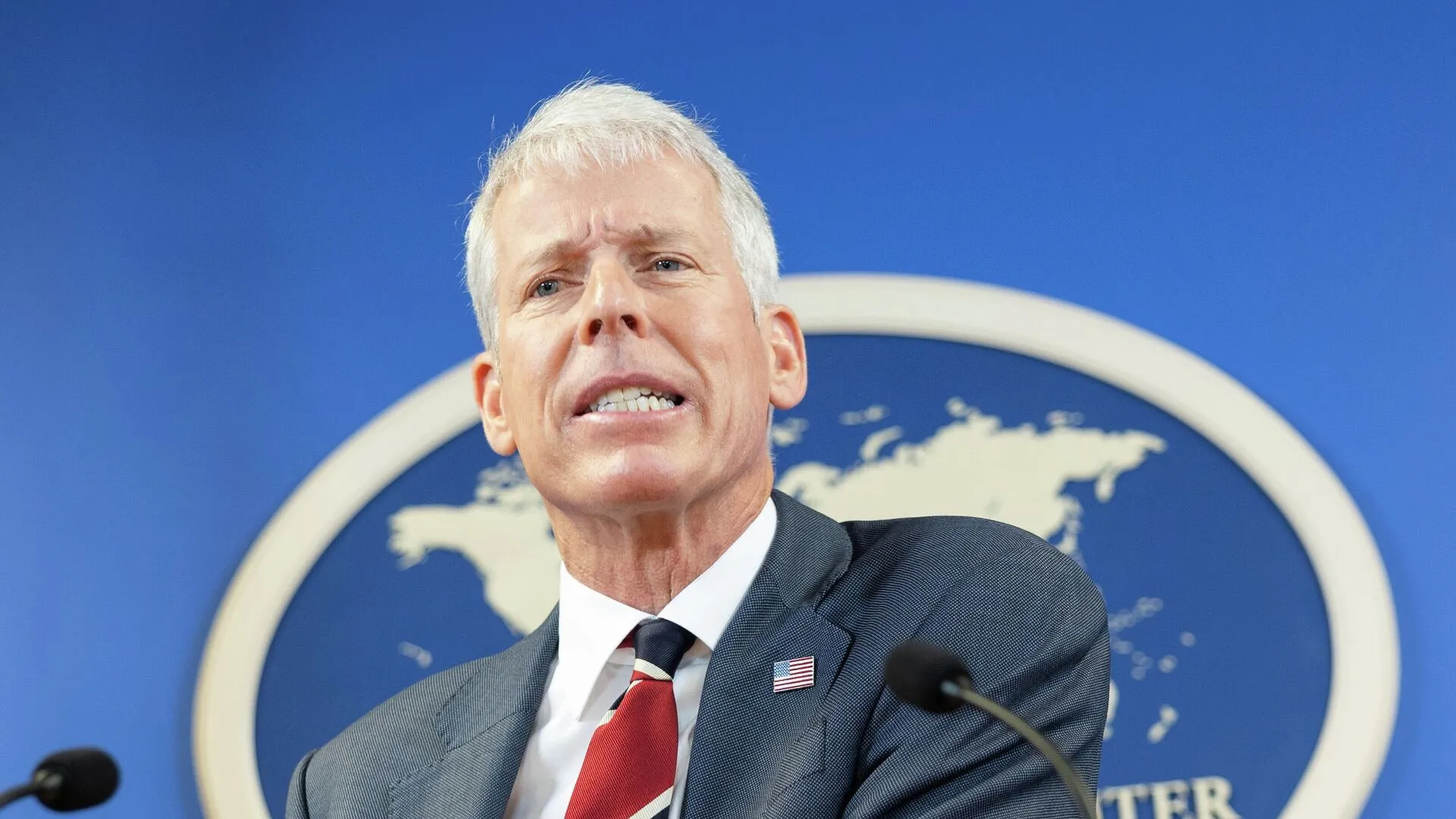 ВМС США поки не готові супроводжувати нафтові танкери через Ормузьку протоку — CNBC