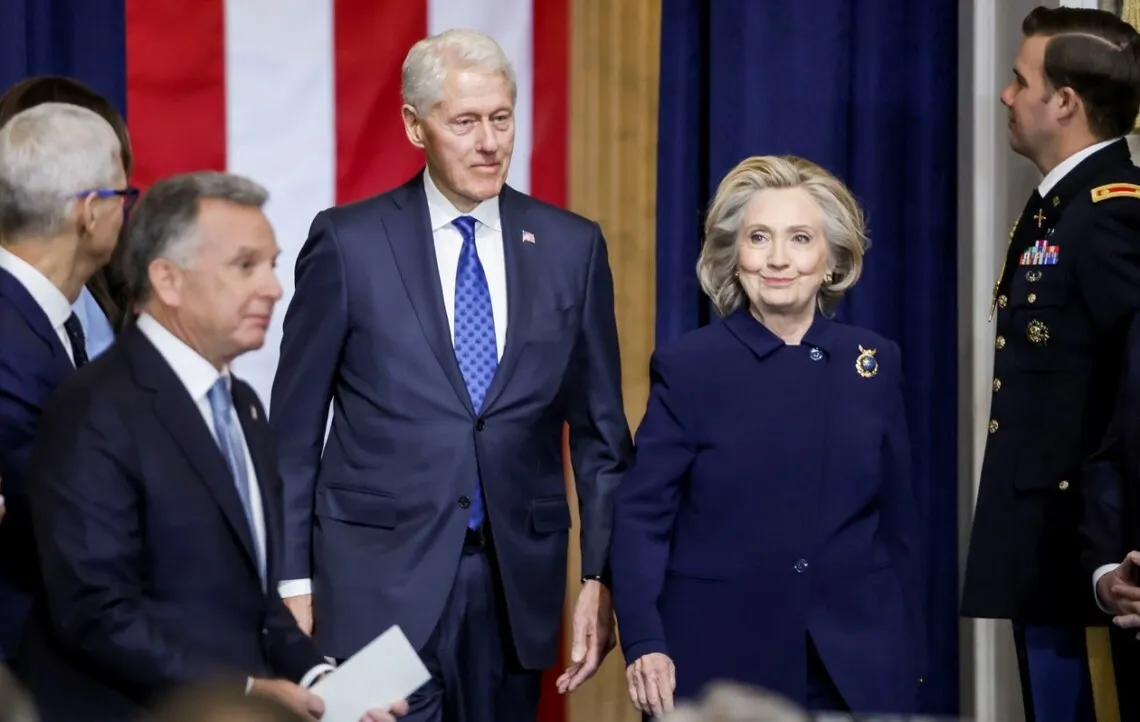 Подружжя Клінтонів свідчитиме у справі Джеффрі Епштейна перед Конгресом США