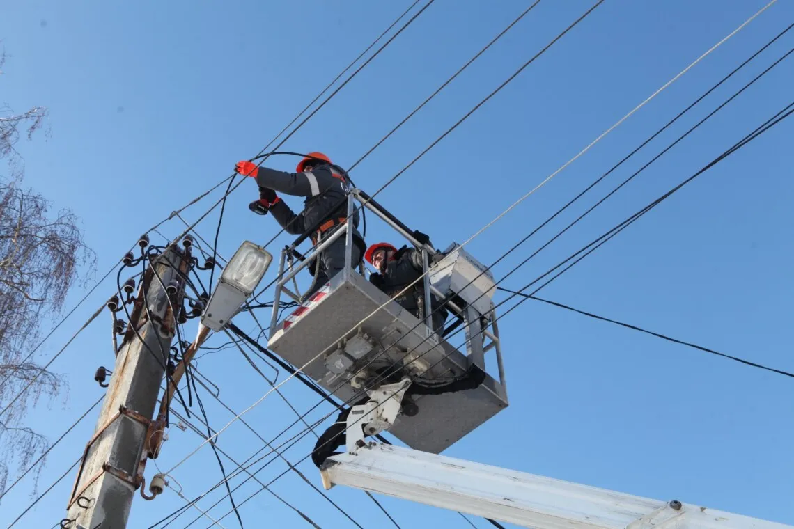 Росіяни атакували енергетичний об’єкт на Чернігівщині та знеструмили два регіони