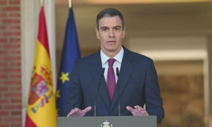 Tesla підозрює, що Маск витратив кошти компанії на будівництво скляного будинку