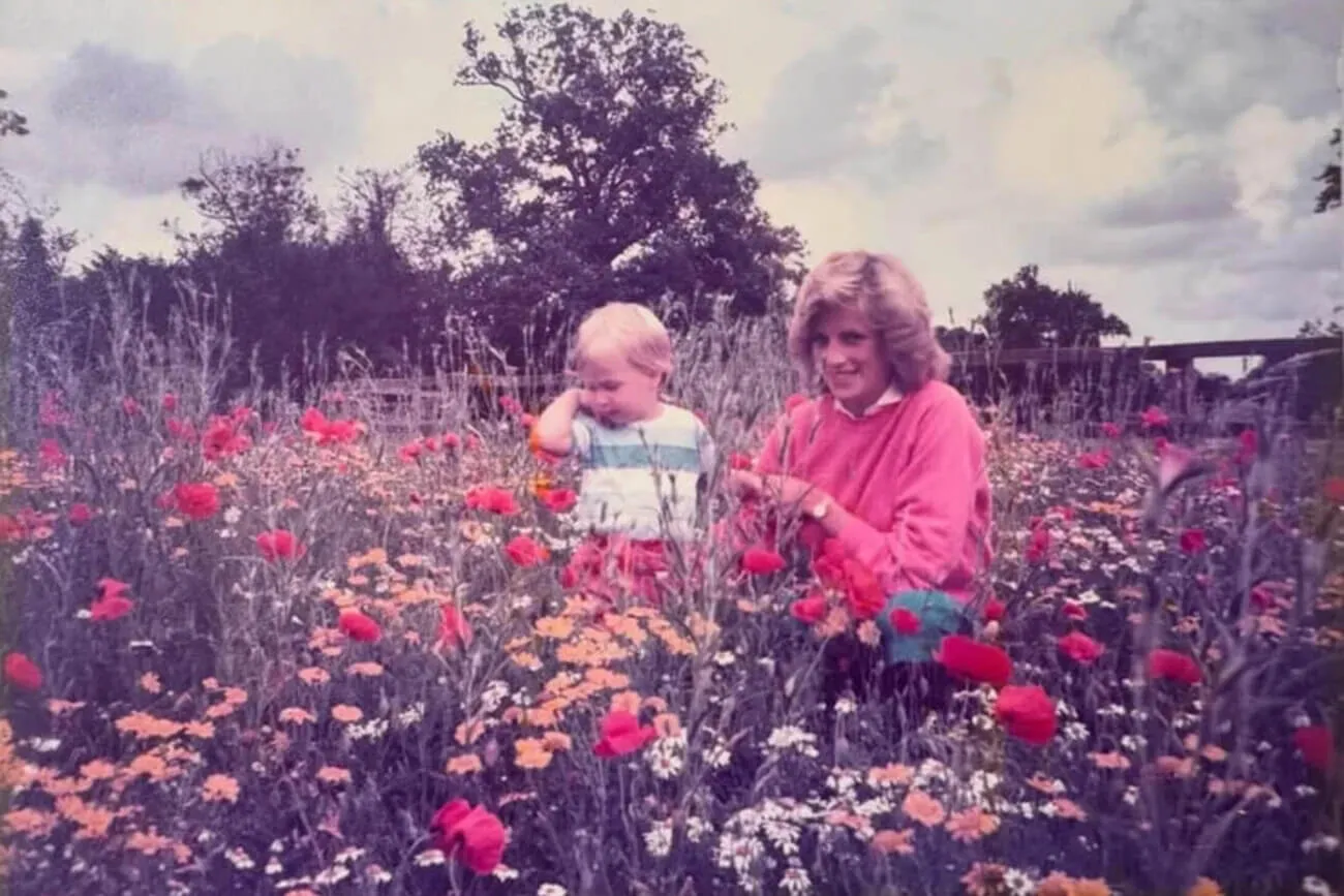 Принц Вільям зворушив мережу рідкісним архівним фото з принцесою Діаною