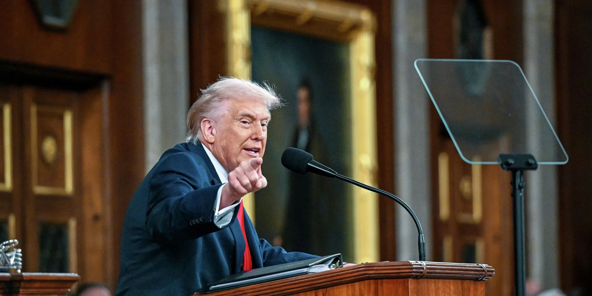 Трампу не принципово, чи буде майбутня влада Ірану демократичною — CNN