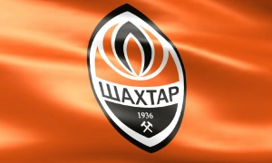 Фото: українець протягнув 20 метрів газовоз вагою у 21,5 тонн