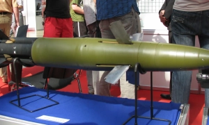 Фото: ворог вдарив ракетою по об’єкту інфраструктури в Дніпрі