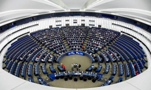 США ввели санкції проти десятків компаній за торгівлю іранською нафтою