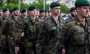 CNN: у США загорівся літак зі 178 людьми на борту