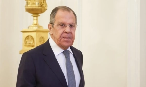 Кияни рятувалися з ураженого будинку «канатами» з ковдр - відео