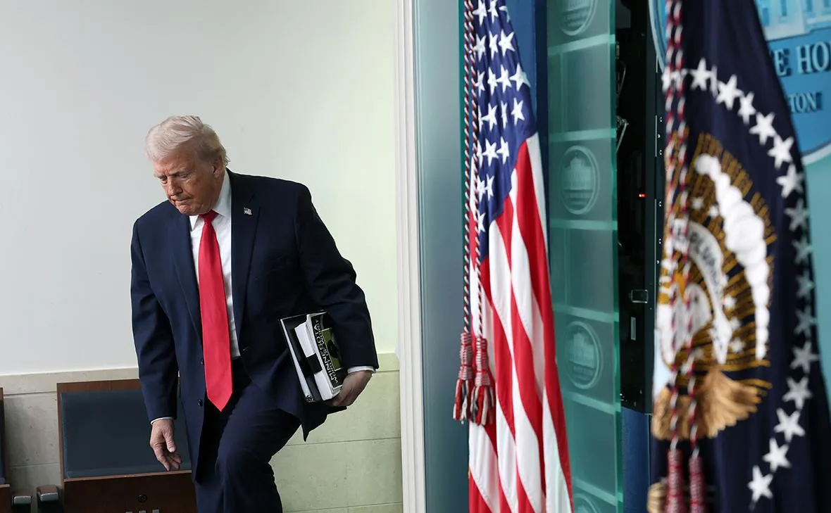 США відмовляються від силового сценарію для Гренландії через ризик імпічменту Трампу