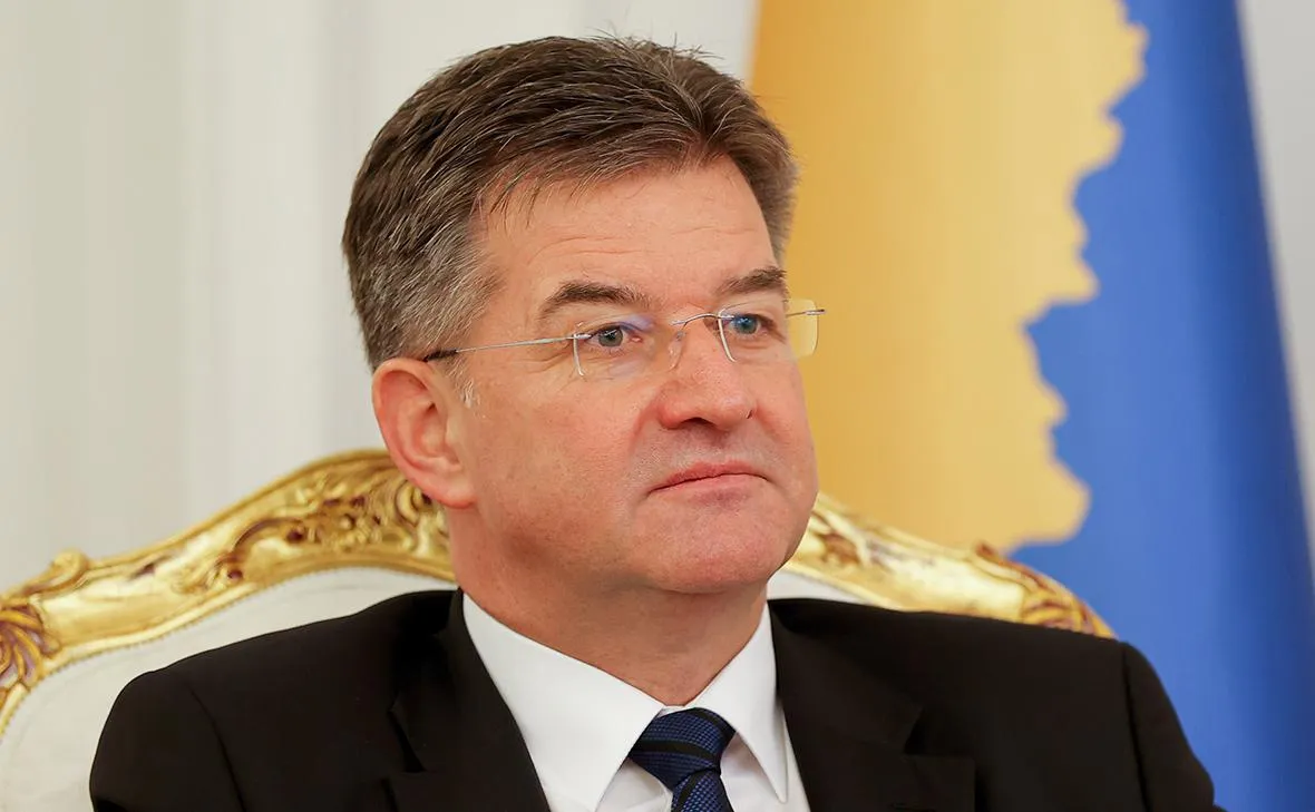 Ексрадник Фіцо виправдав листи Епштейну про «красивих дівчат у Києві» «чоловічим его» — iRozhlas