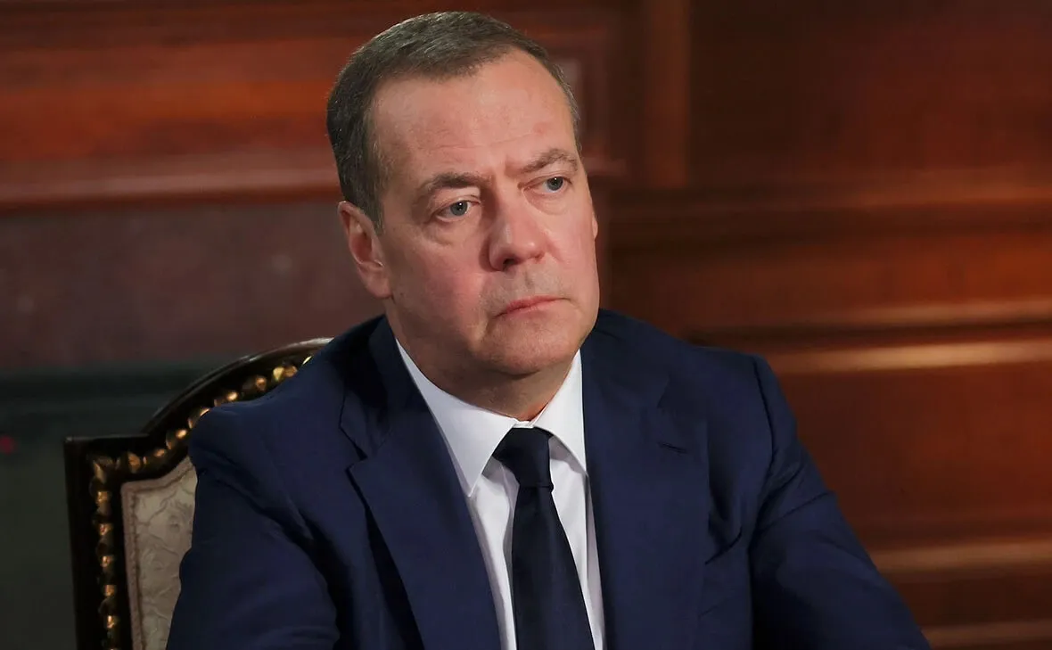 Medvedev included Ukraine's occupied territories in a Russian textbook