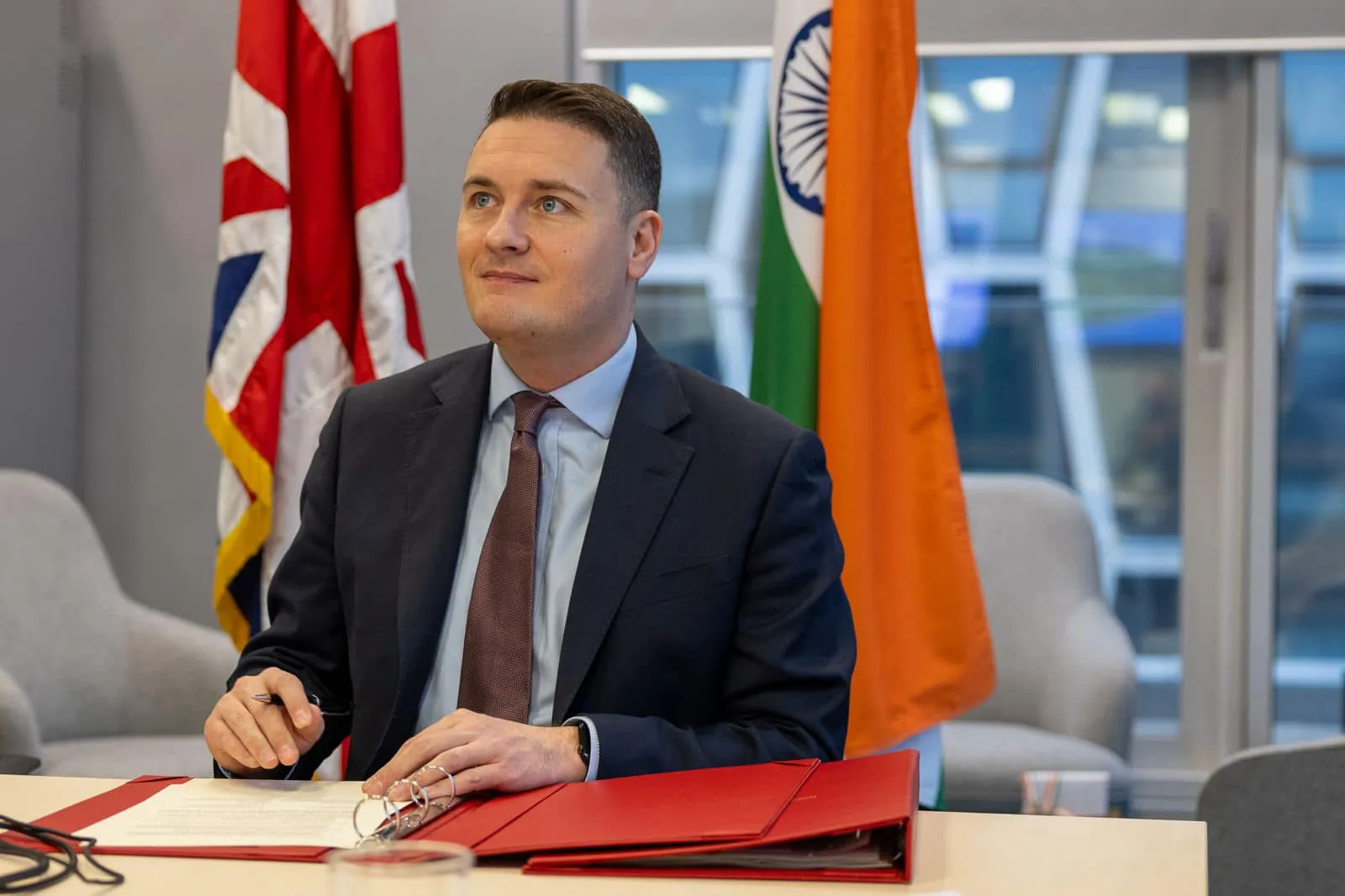 Британський міністр охорони здоров’я назвав заяви путіна «старими погрозами» — Sky News