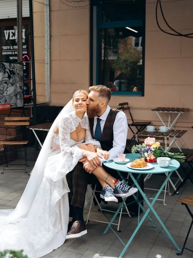 Поет та військовий Павло Вишебаба одружився через три місяці після знайомства