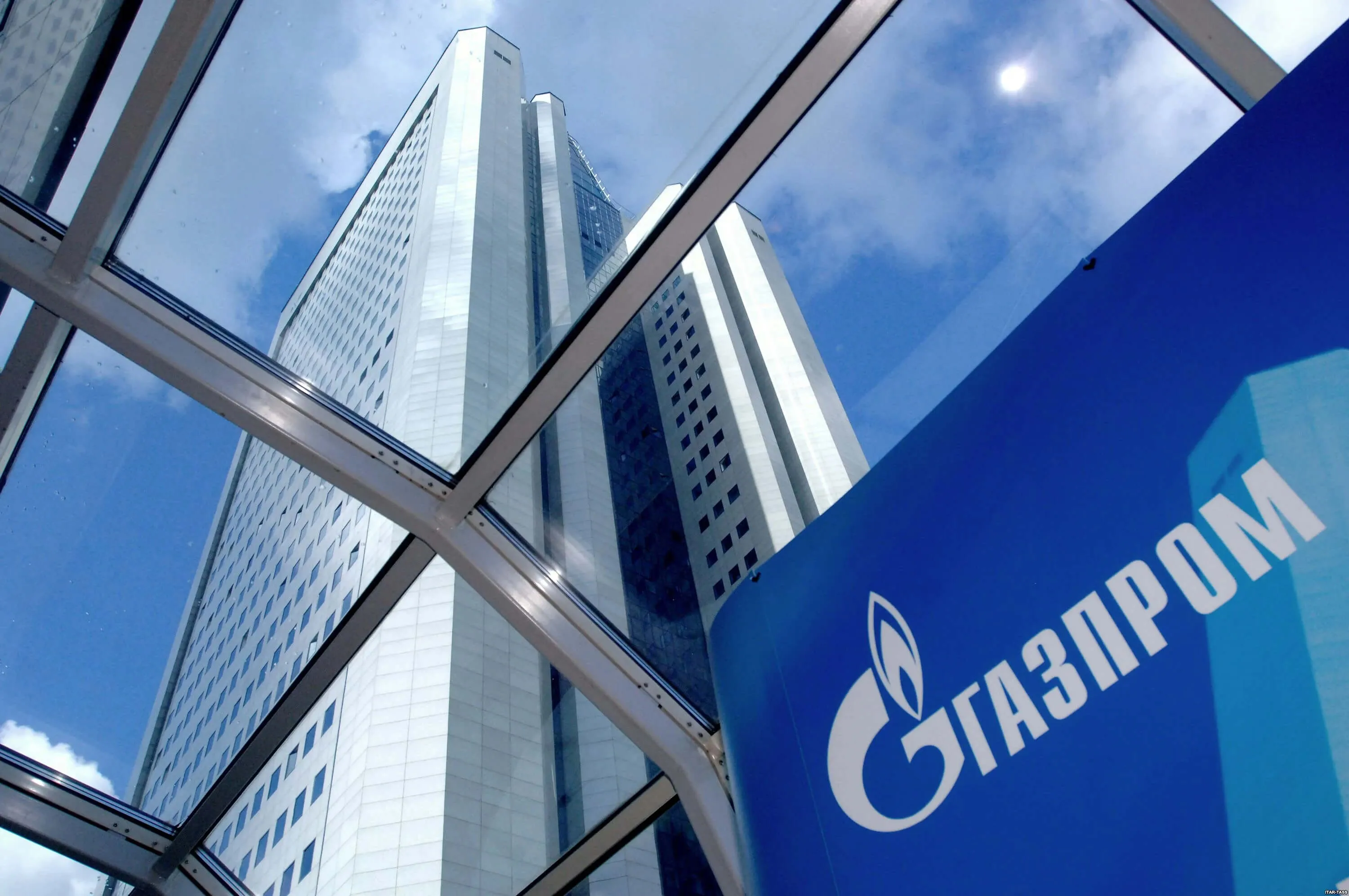 «Газпром» продает компанию по производству спутников