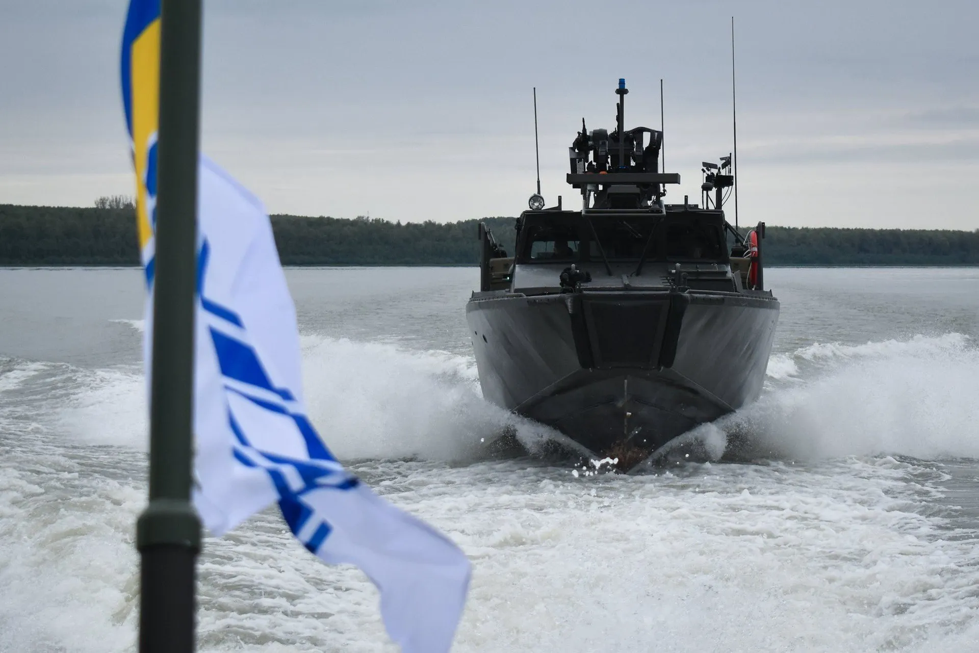 Україна отримала нові катери «Combat Boat 90»
