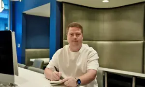 Видео: самолет «Руслан» совершил посадку при сложных погодных условиях