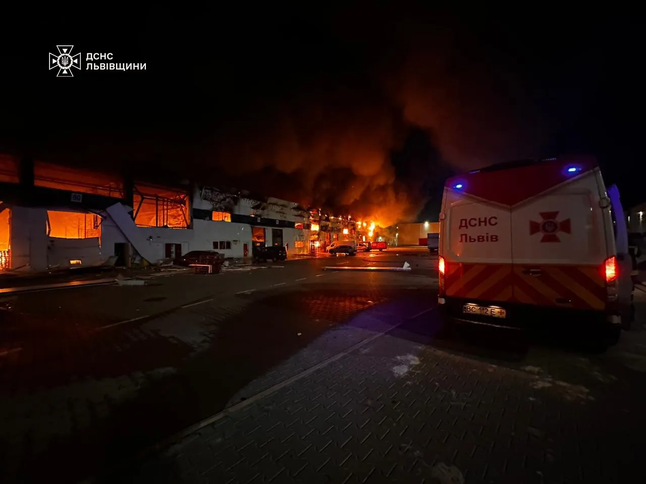 Російські ракети вдарили по житлових будинках Тернополя 