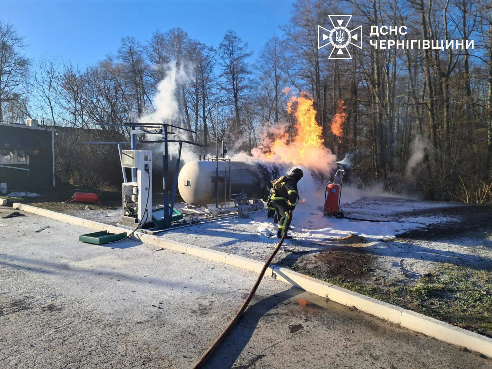 Чернігівщину обстріляли 59 разів за добу: поранено жінку та підлітка