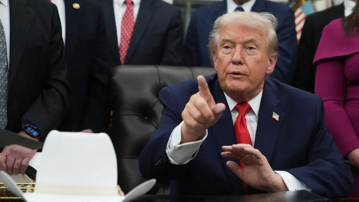 Трамп пригрозив Макрону митами через відмову від участі у Раді миру — Clash Report