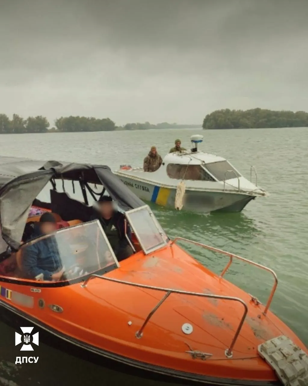 Румунські катери порушили кордон України