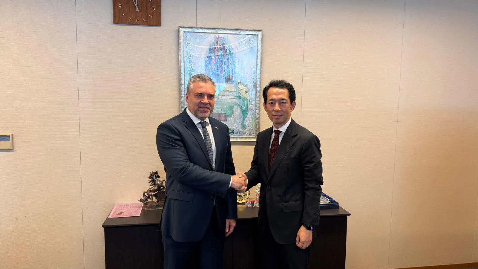 Загрози у світі зближують Україну та Японію — посол Лутовінов