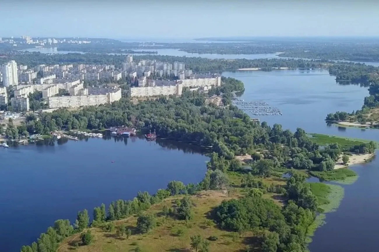 На Оболоні за 65 млн грн відремонтують частину парку біля Прирічної