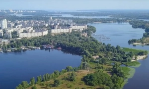 У центрі Києва створили новий мурал - символ мудрості