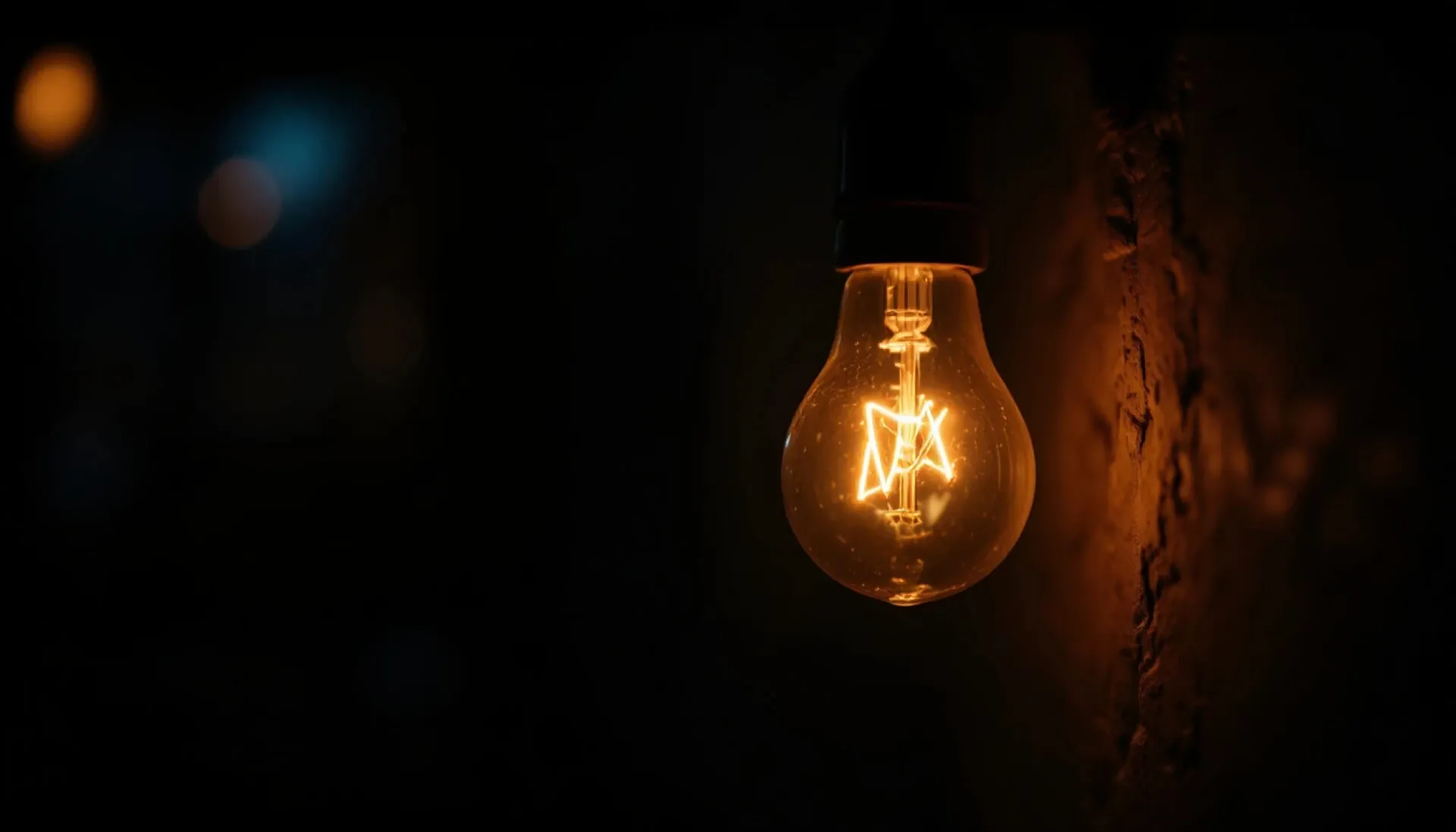 Частина окупованого Криму залишилася без світла через пошкодження підстанції