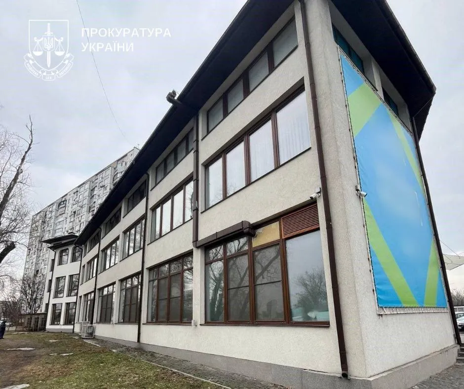  У Києві митника звинувачують у зловживанні під час розмитнення квадроциклів