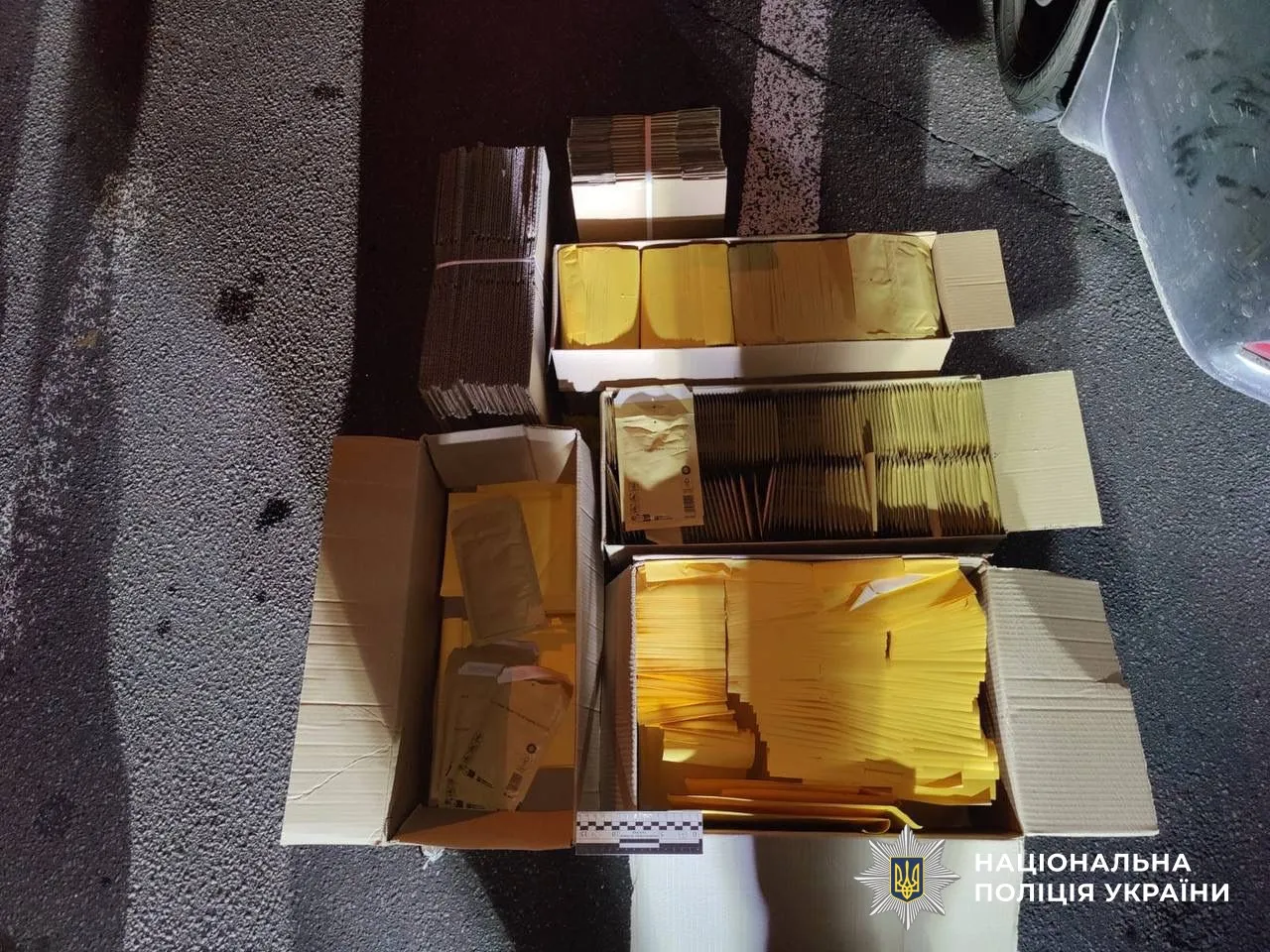 Київський таксист поєднував перевезення пасажирів зі збутом заборонених речовин