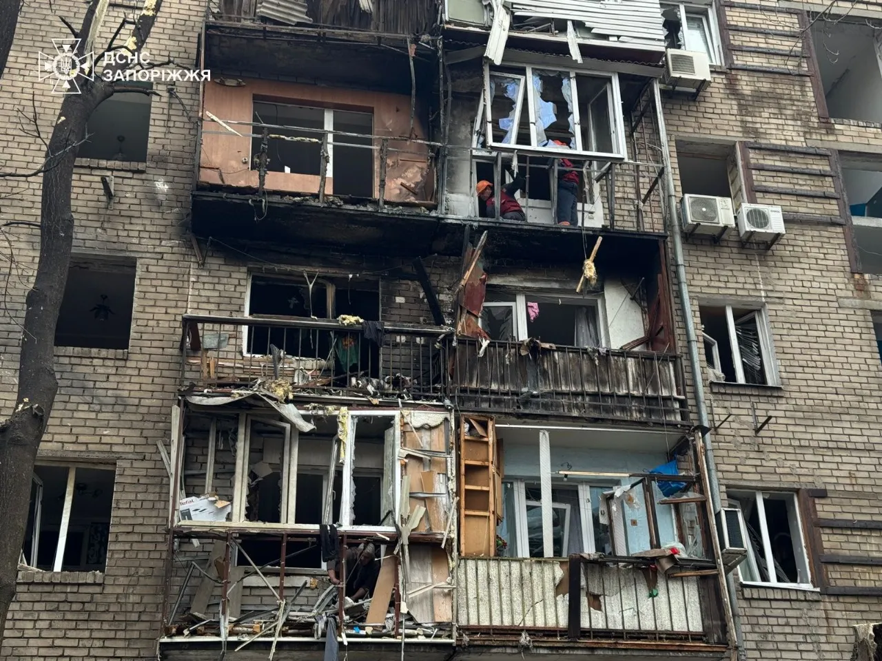 Удар «шахедами» по Запоріжжю: пошкоджено житлові будинки, 19 поранених