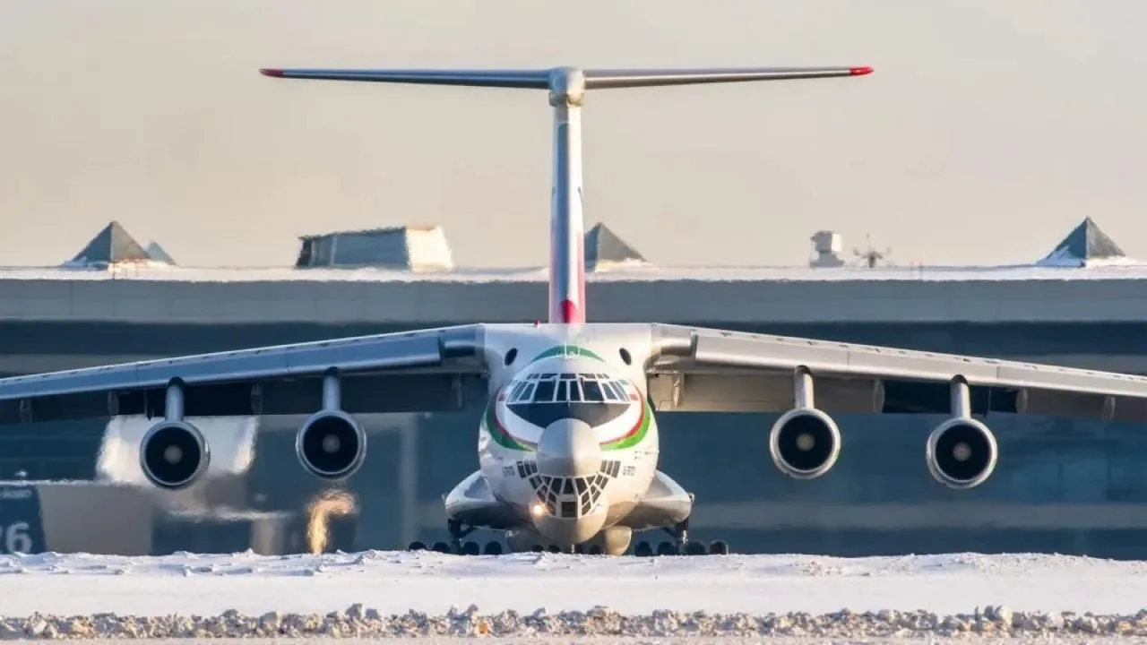 Аятолу Хаменеї підозрюють у вивезенні золота до Росії