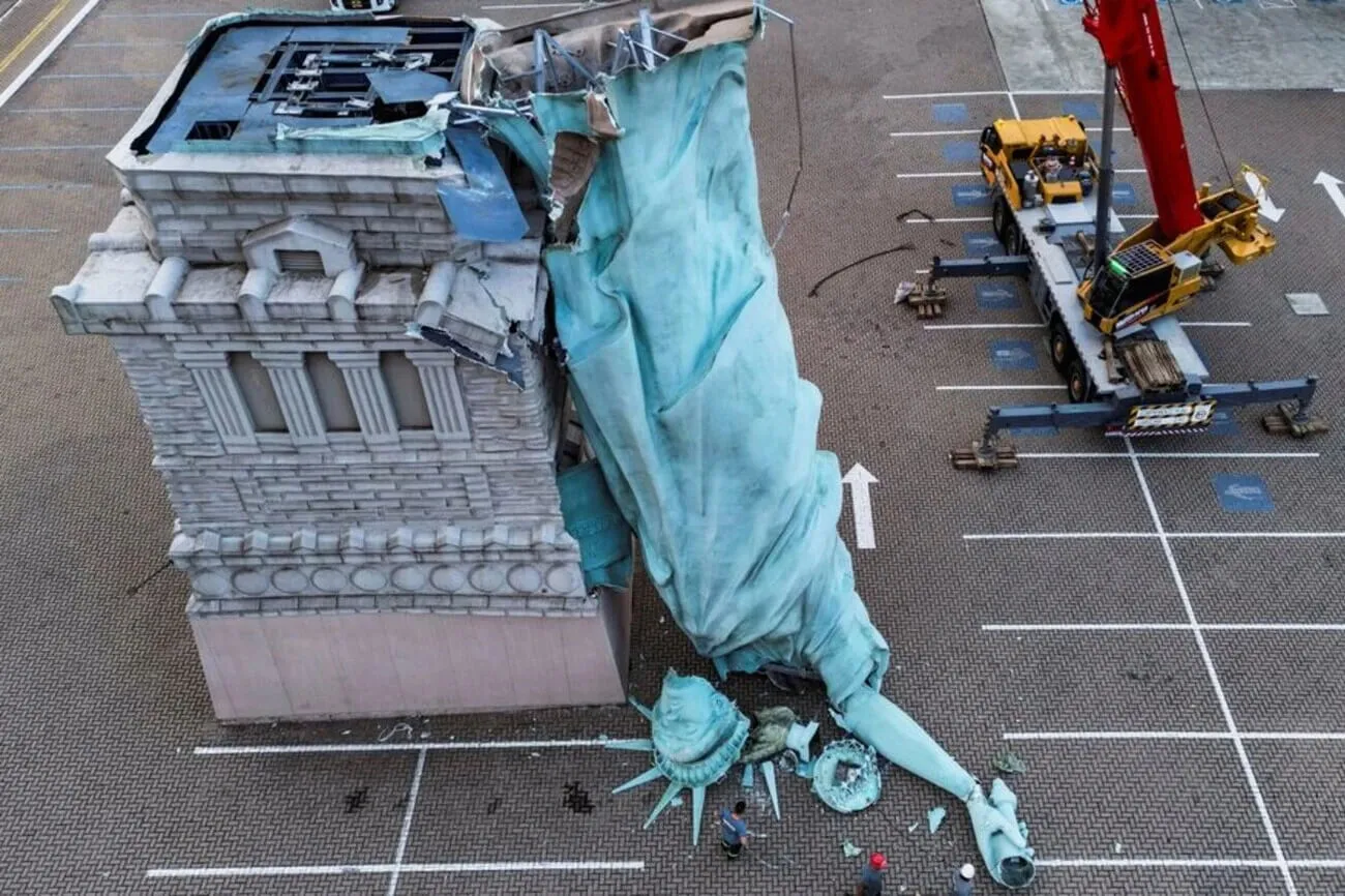 У Бразилії шторм повалив 24-метрову копію статуї Свободи — Jornal Correio