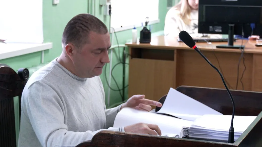 «Росіяни, врятуйте нас»: у Чернігові судять працівницю суду за виправдовування агресії рф