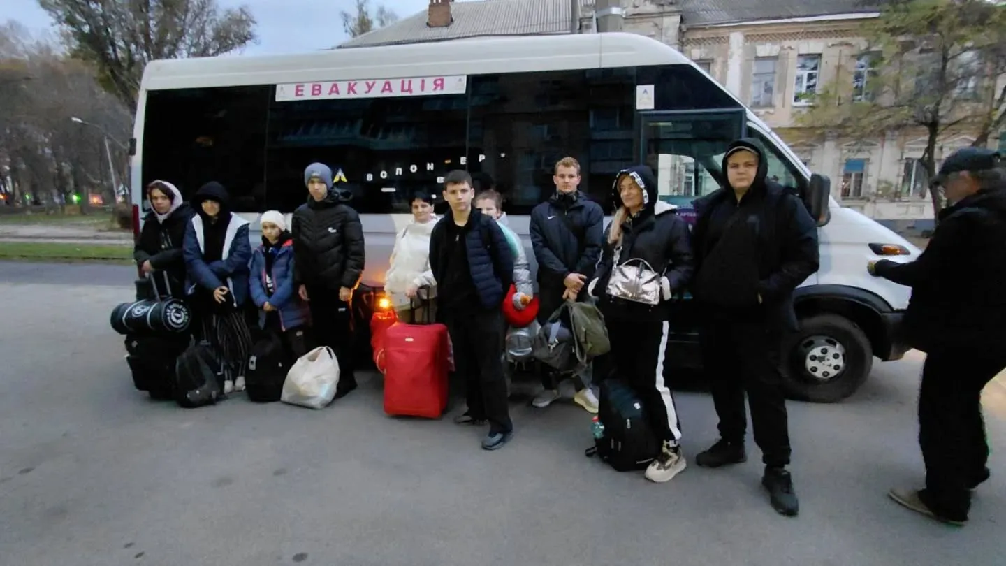 Російська пропаганда поширює фейки про диспансеризацію для зриву евакуації дітей